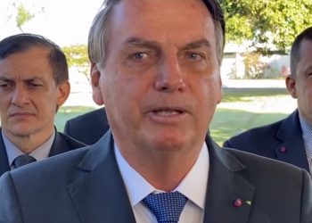 Bolsonaro fala sobre Copa América e diz que metade das mortes por Covid tiveram outras causas; veja vídeo