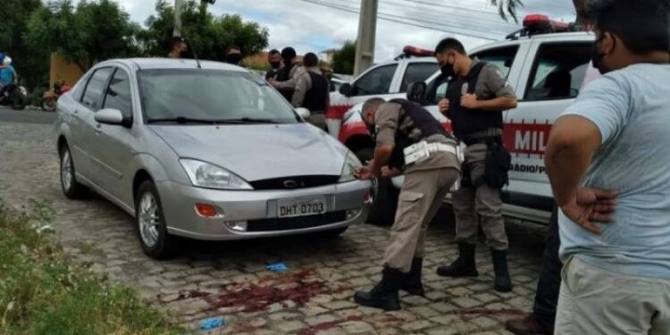 Trio suspeito de planejar assalto morre após confronto com a polícia da Paraíba
