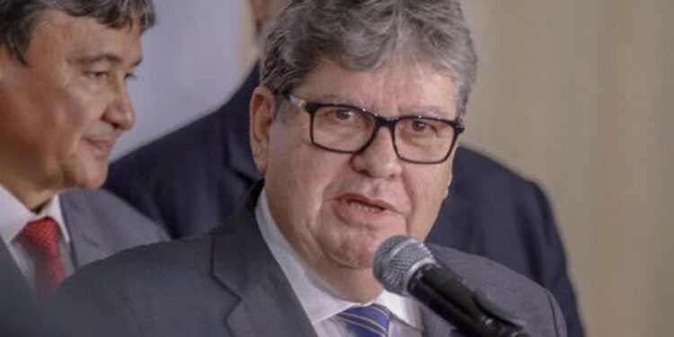 Bastidores: João Azevêdo deve trocar Cidadania pelo PSD e comandar partido de Kassab na Paraíba