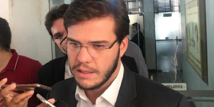 Bruno decreta luto oficial de três dias no Município pela morte de Ivandro Filho