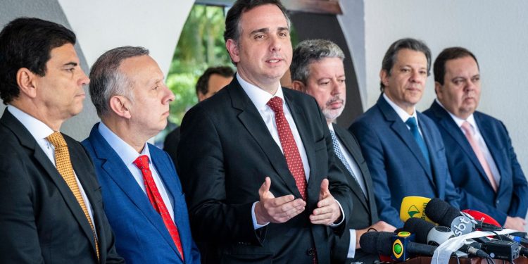 Aguinaldo Ribeiro se reúne com Pacheco, Lira, Haddad e setor produtivo para discutir reforma tributária