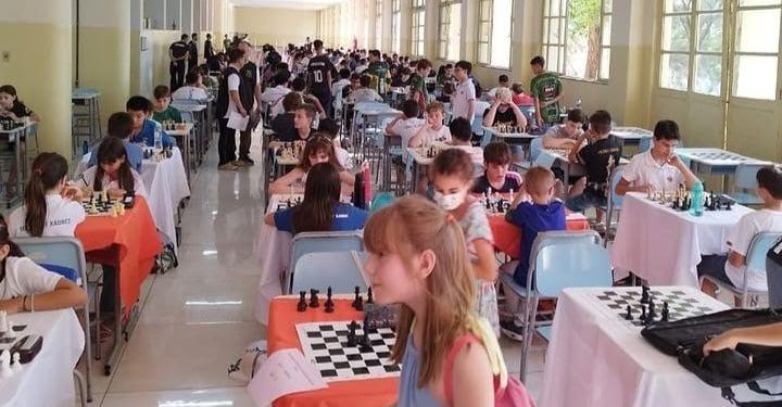 Mais de 430 estudantes participaram do Campeonato Brasileiro de Xadrez -  Notícias de Poços de Caldas e região